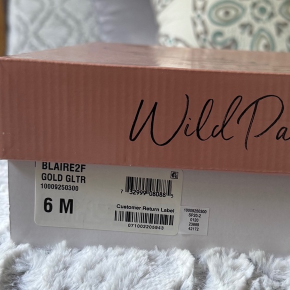 Gold glitter stilettos - Picture 10 of 11